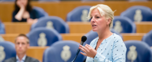 Attje-Kuiken-PvdA-Frans-Timmermans-Tweede-Kamer-politici--1