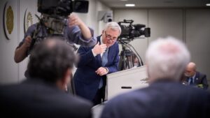 244_vdBurg_ANPviaNOS