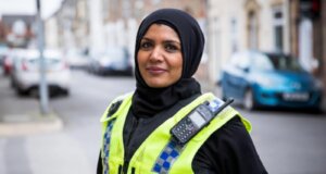 2 - Hoofddoekverbod (Islamomroep)