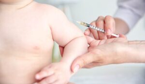 Zorgen over minder vaccinaties bij kinderen 398_vaccinaties_flessenpostbergen