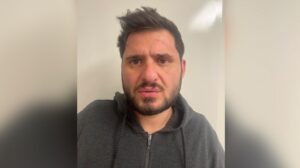 Doofblinde Ekrem dacht dat hij werd beroofd 406_Ekrem_privé