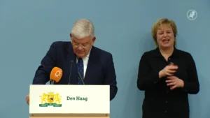 Tolken bij persconferenties 766_tolken_hvn